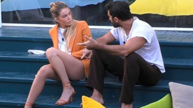 GFVip, Sophie perde la pazienza con Gianmaria: 'Per me sei falso, stai orchestrando tutto'.
