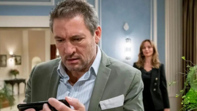 Tempesta d'amore, trame 1-7 novembre: Christoph rende pubblico il video del ricatto.
