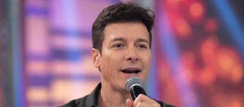 Rodrigo Faro ganha felicita&ccedil;&otilde;es (Reprodu&ccedil;&atilde;o/Record TV)