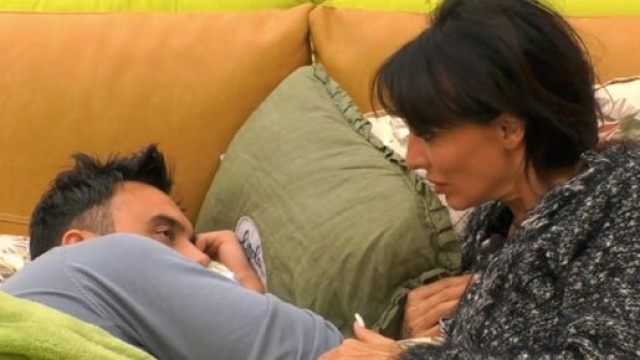 Grande Fratello Vip, lo staff di Pisu contro Trevisan: &lsquo;Strega&rsquo;.