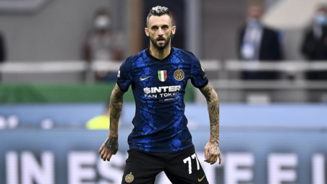 Inter, si valuta il rinnovo di Brozovic.