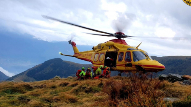 Monte del lago in compagnia di amici per praticare bouldering.