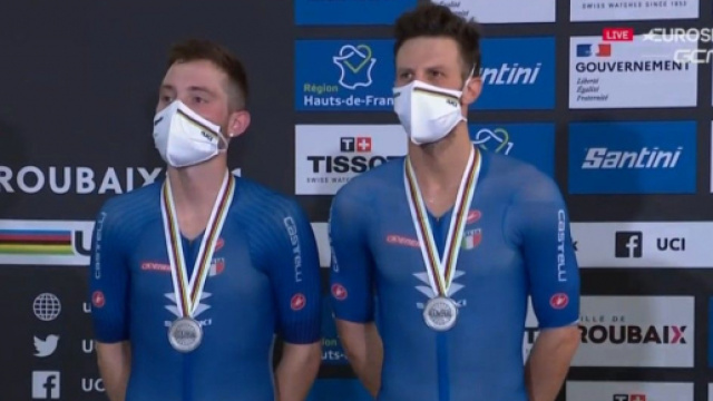Simone Consonni e Michele Scartezzini sul podio dei Mondiali su pista