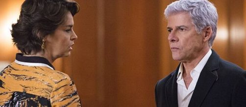 Beatriz e Cl&aacute;udio em 'Imp&eacute;rio' (Reprodu&ccedil;&atilde;o/TV Globo)