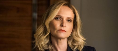 Fernanda Rodrigues recebe homenagens (Divulga&ccedil;&atilde;o)