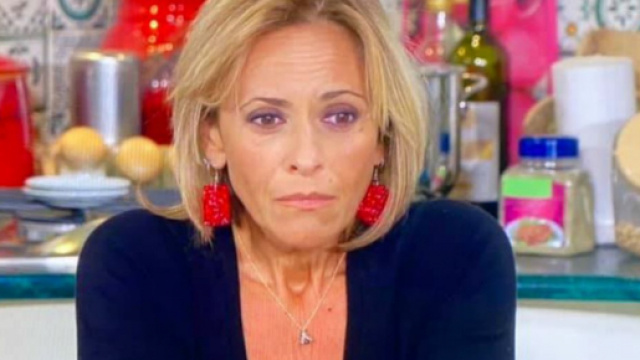 Un Posto al sole, episodio 5/11: Silvia sceglie tra Giancarlo e Michele, Clara in ansia.