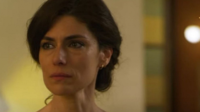Luce dei tuoi occhi, bufera dopo il finale: Emma non trova sua figlia.