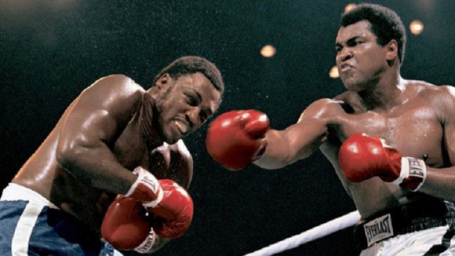 Joe Frazier vs Muhammad Ali, la trilogia pi&ugrave; celebre nella storia dei pesi massimi.