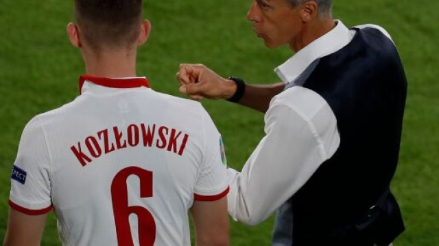 Kozłowski, centrocampista polacco.