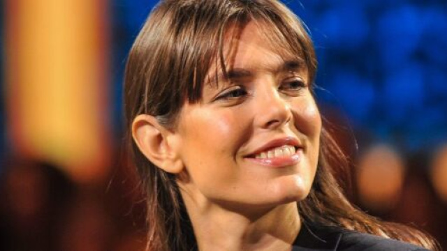 Tagli capelli inverno 2021: il bob di Charlotte Casiraghi e la tonalit&agrave; raimbow