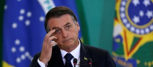 Bolsonaro &eacute; criticado por vetar projeto que previa a distribui&ccedil;&atilde;o gratuita de absorventes (Ag&ecirc;ncia Brasil)