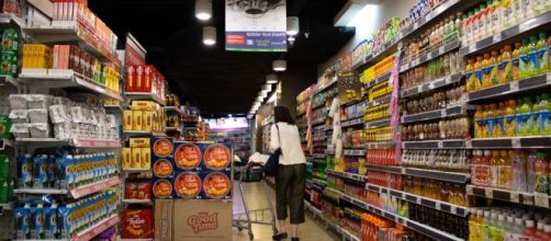 Justi&ccedil;a nega liberdade a m&atilde;e de 5 filhos que furtou macarr&atilde;o instant&acirc;neo e suco em p&oacute; em mercado (Reprodu&ccedil;&atilde;o/Unsplash)