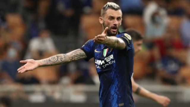 L'Inter vuole blindare Brozovic: sul croato ci sarebbe l'interesse del Barcellona.