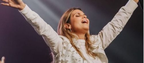 Aline Barros faz 45 anos (Foto: Reprodu&ccedil;&atilde;o/Instagram/@alinebarros)