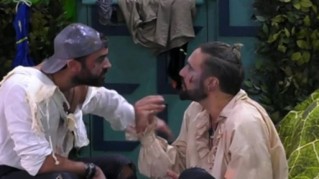 Grande Fratello Vip, discussione accesa tra Gianmaria e Alex Belli.
