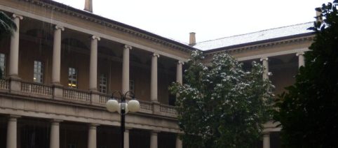 Studenti contro il sessismo: ragazzi in gonna al Liceo Zucchi di Monza