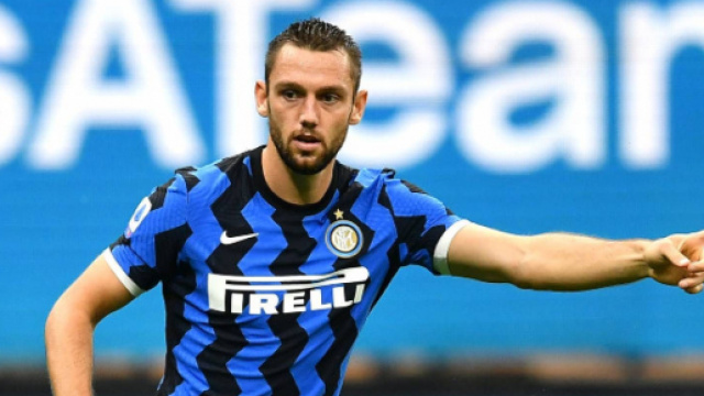 Inter, Brozovic e De Vrij potrebbero partire: nerazzurri in pole per Nandez e Luiz Felipe.