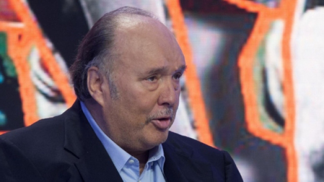 Giampiero Galeazzi, volto noto del giornalismo sportivo.