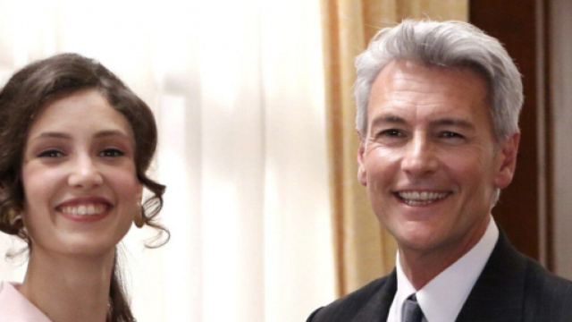 Il Paradiso, anticipazioni al 26/11: Flora e Umberto si baciano.