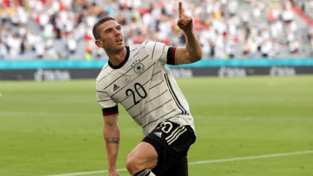 Inter, Gosens per la fascia sinistra.