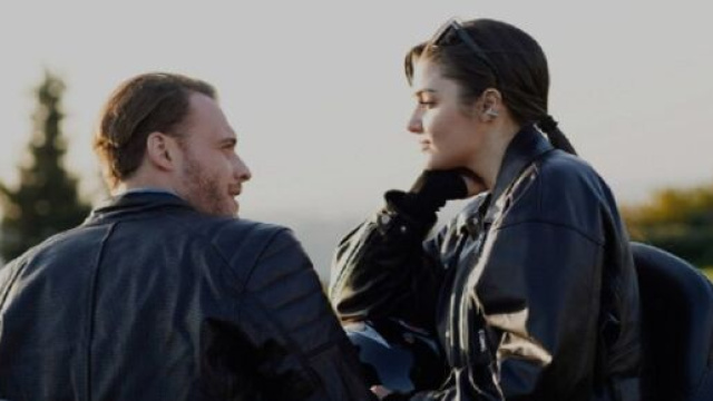 Love is in the air, episodio del 19/11: Serkan va a prendere la giovane Yildiz in moto.