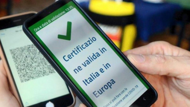 Green pass: si vaglia la possibilit&agrave; di ridurre la validit&agrave; della certificazione.