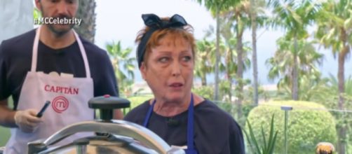 Ver&oacute;nica Forqu&eacute; intent&oacute; abrir una olla expr&eacute;s en marcha (Captura de pantalla/Masterchef Celebrity)