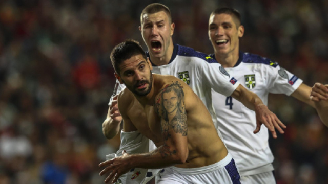 Portugal 1-2 Serbie: le drame &agrave; Lisbonne alors que la t&ecirc;te d ... - fr-24.com