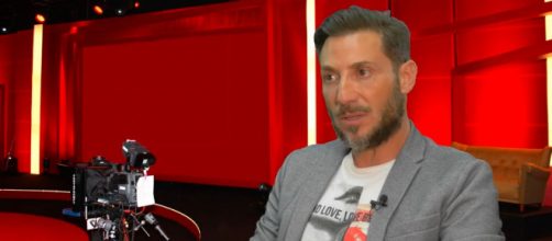 Antonio David ha hablado de su relaci&oacute;n con los presentadores de 'S&aacute;lvame' (Captura de pantalla/YouTube/Antonio David Flores)
