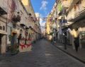 Centro storico di Bacoli, tra negozi e luci d'artista si respira già l'aria del Natale