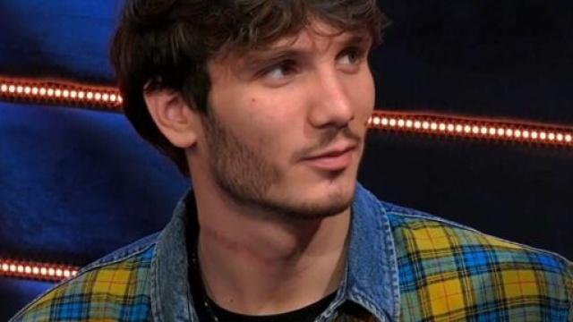 GFVip, Manuel elogia Lucrezia: 'Che cos'&egrave; per me? Una persona speciale'.