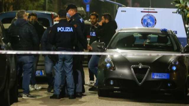 Sassuolo, strage in famiglia: ha ucciso moglie, suocera, i figli di 2 e 5 anni e poi si &egrave; tolto la vita.