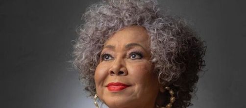 Alcione celebra anivers&aacute;rio de 74 anos (Reprodu&ccedil;&atilde;o/Instagram/@alcioneamarrom)