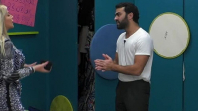 GFVip, Francesca sbotta con Gianmaria: 'Cafone', lui: 'Non ti permettere'.