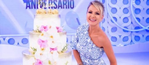 Apresentadora ganha homenagens (Reprodu&ccedil;&atilde;o/Instagram/@eliana)