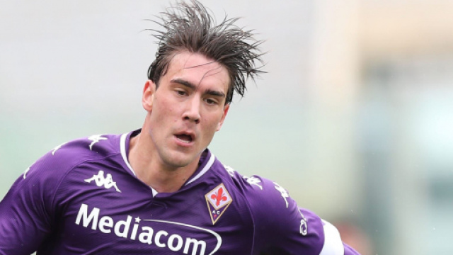 Dusan Vlahovic gradirebbe trasferirsi alla Juventus.