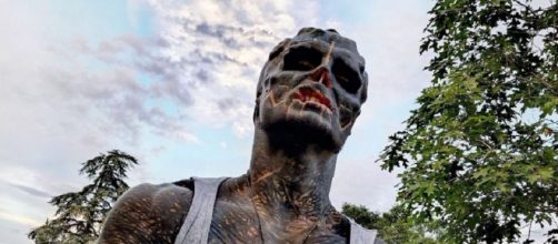 El 'alien&iacute;gena negro' se ha hecho un nuevo cambio en su imagen (Foto Instagram @the_black_alien_project)