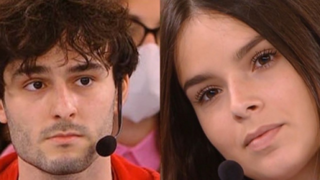 Amici, registrazione 24 novembre: Andrea viene eliminato, Elena entra nella scuola.