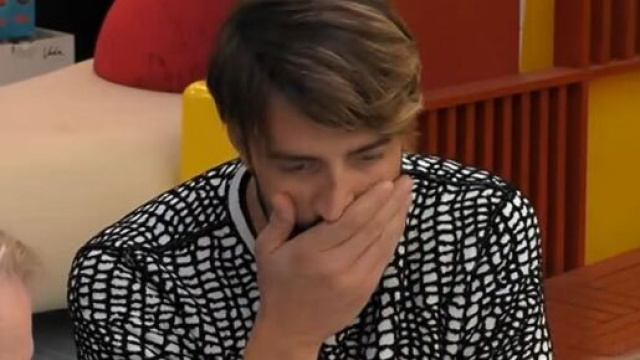 GfVip, Alex Belli d&agrave; consigli a Katia: 'La nomination &egrave; una lama a doppio taglio'.