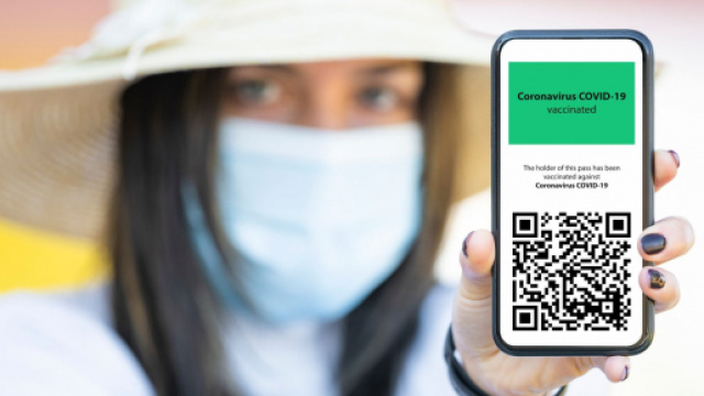 Super green pass: dal 15/12 obbligo vaccinale per docenti e Ata, forze armate e sanitari.