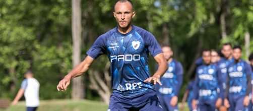 Londrina &eacute; um dos times amea&ccedil;ados de rebaixamento (Ricardo Chicarelli/ Londrina EC)