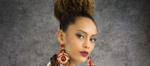 Ta&iacute;s Ara&uacute;jo celebra 43 anos (Reprodu&ccedil;&atilde;o/TV Globo)