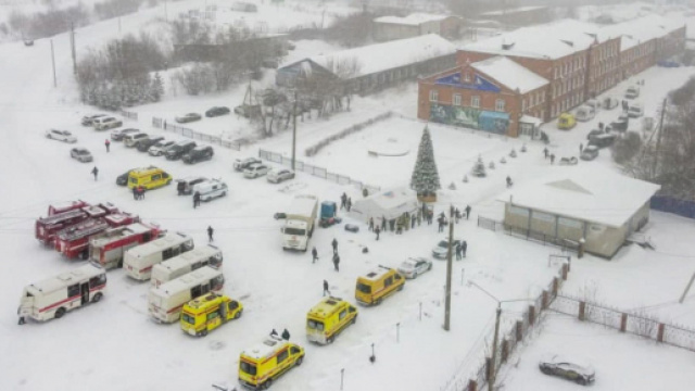 A causa di un incendio nella miniera di carbone nella regione di Kemerovo sono morte 52 persone, tra le vittime anche sei soccorritori