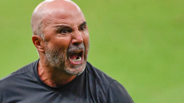 Galatasaray - OM: le match a encore failli &ecirc;tre interrompu apr&egrave;s des jets de projectiles