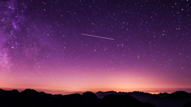 Previsioni astrologiche di sabato 27/11: novit&agrave; per Sagittario, Acquario in attesa.