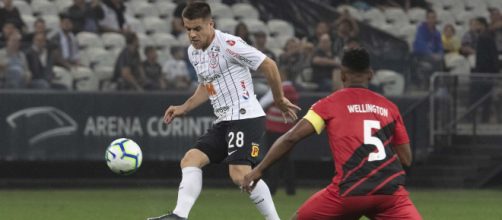 Corinthians x Athletico-PR ser&aacute; um dos duelos deste final de semana (arquivo Blasting News).