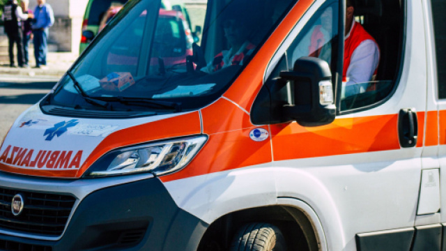 Bari, 14enne si lancia dalla finestra: avrebbe preso un 2 durante l'interrogazione.