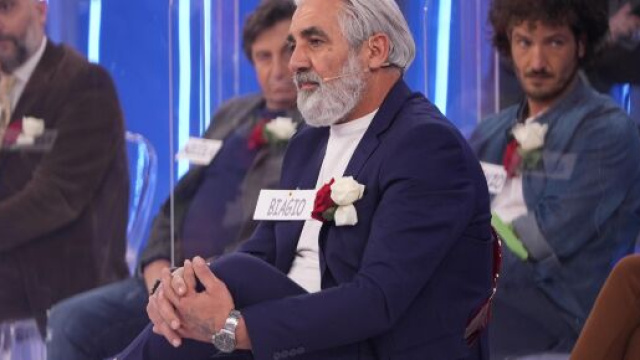 Uomini e Donne, gaffe sul figlio gay
