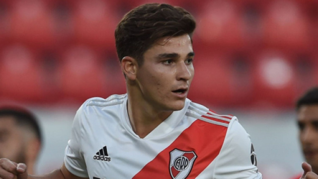 Calciomercato Milan, sarebbe pronta l'offerta da presentare per Julian Alvarez.