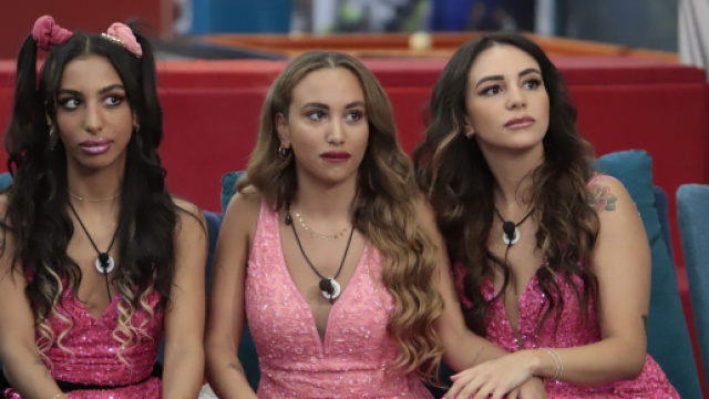 GF, Manila sbotta contro le principesse: 'Non siete vip, ringraziate che ci siete' (Video).